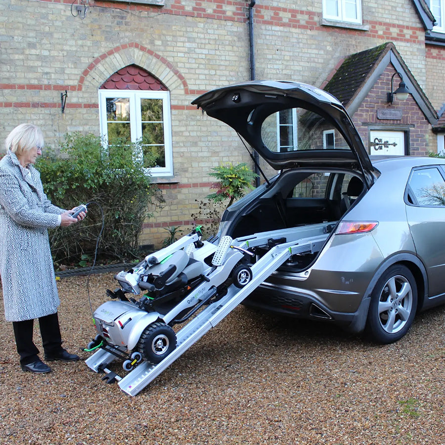ComfyGo Quingo Flyte - Mobility Scooter with MK2 Self Loading Ramp - Top Speed 4mph - 650W