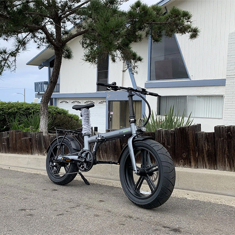 Qualisports Beluga - Fat Tire Folding E-Bike with Hub Motor - Top Speed 20mph - 500W