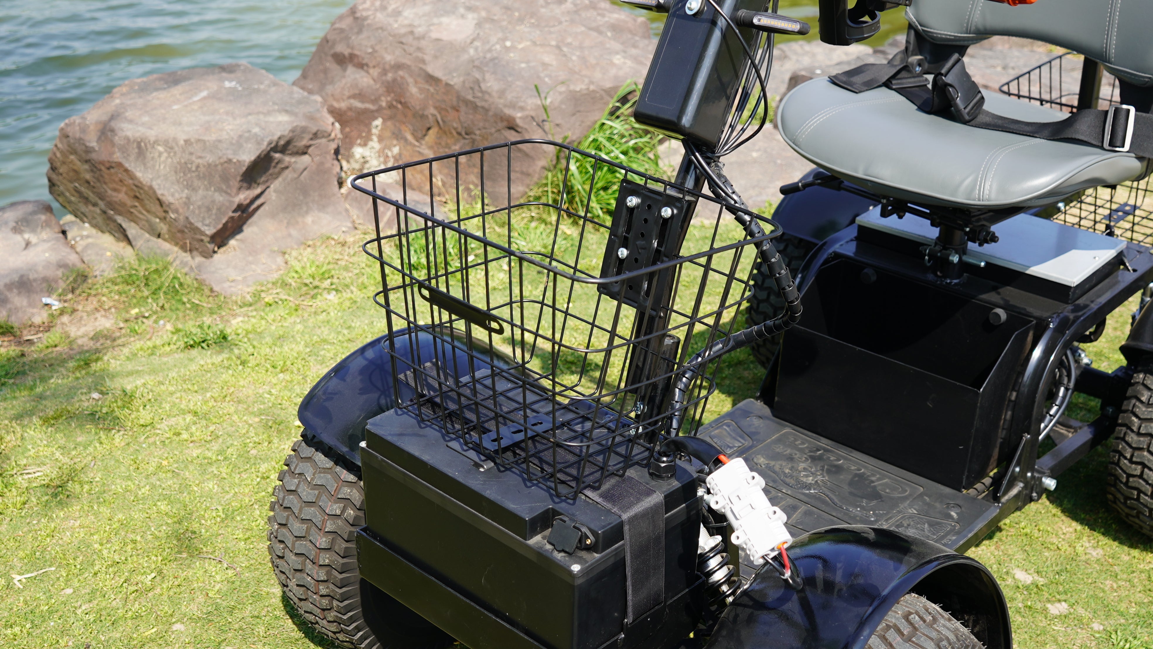 Green Transporter Cheeta Ninja - Electric Mobility Scooter - Top